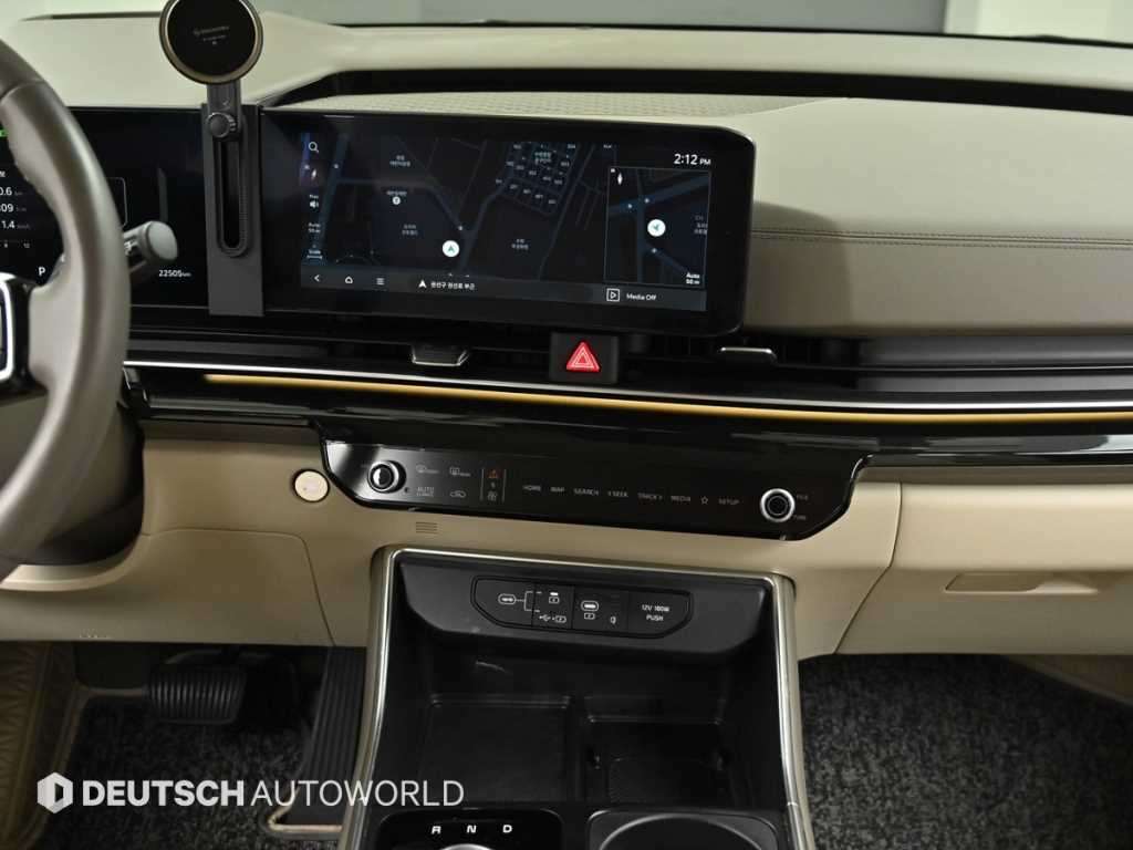 Kia Carnival — photo 14