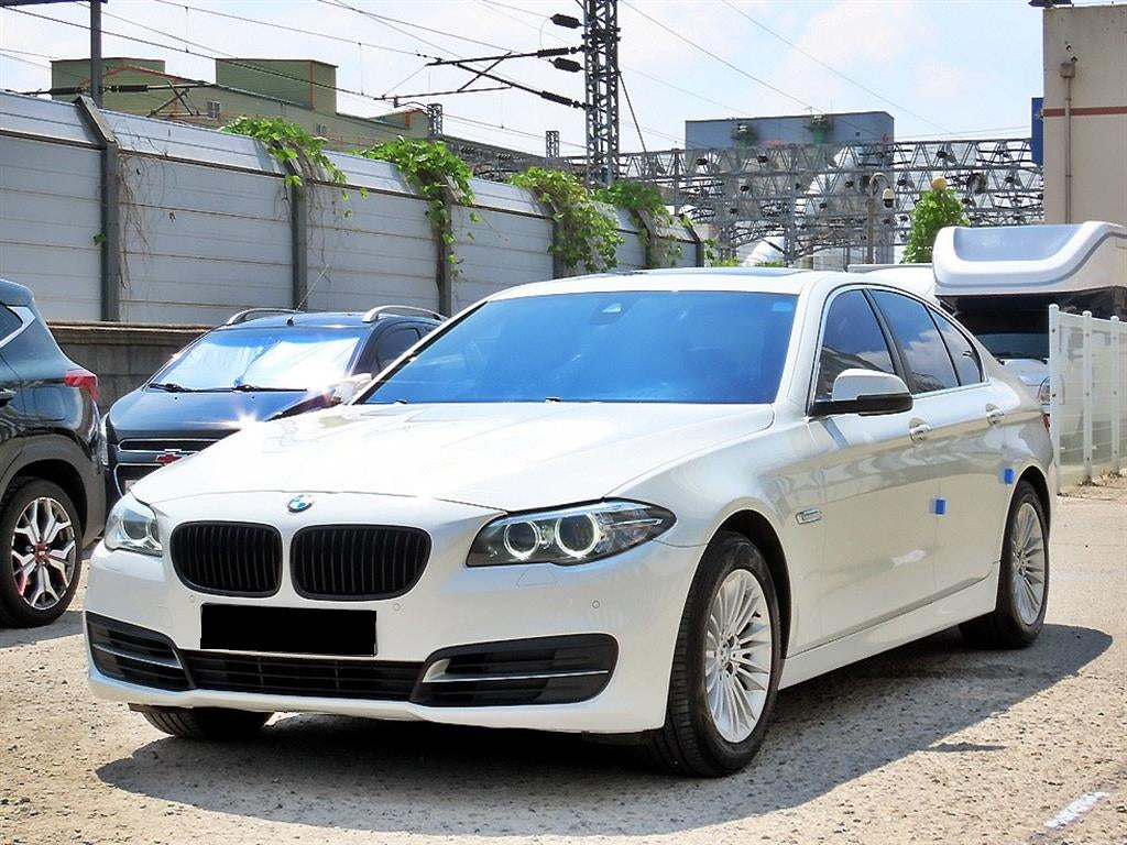 BMW 5-Series — photo 02
