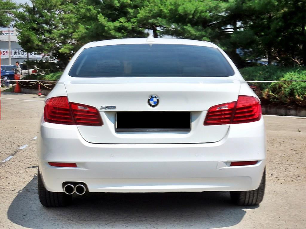 BMW 5-Series — photo 04