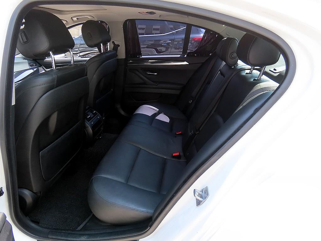 BMW 5-Series — photo 06