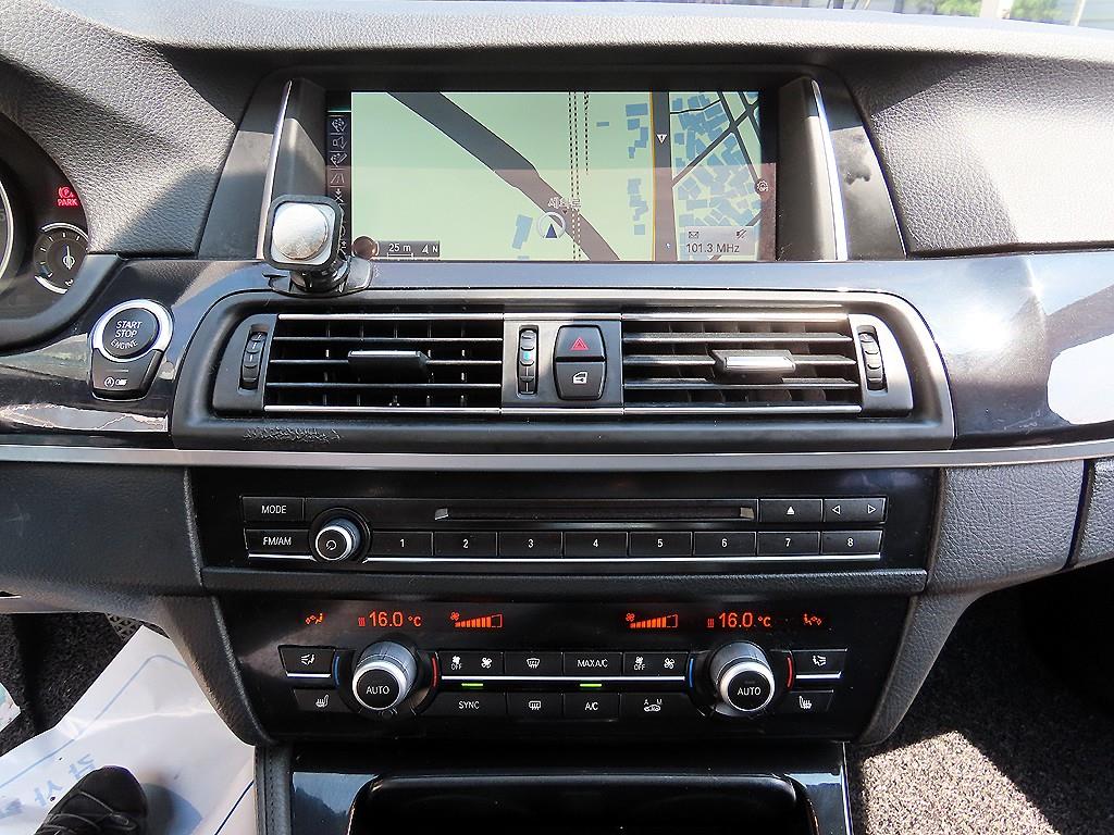 BMW 5-Series — photo 14