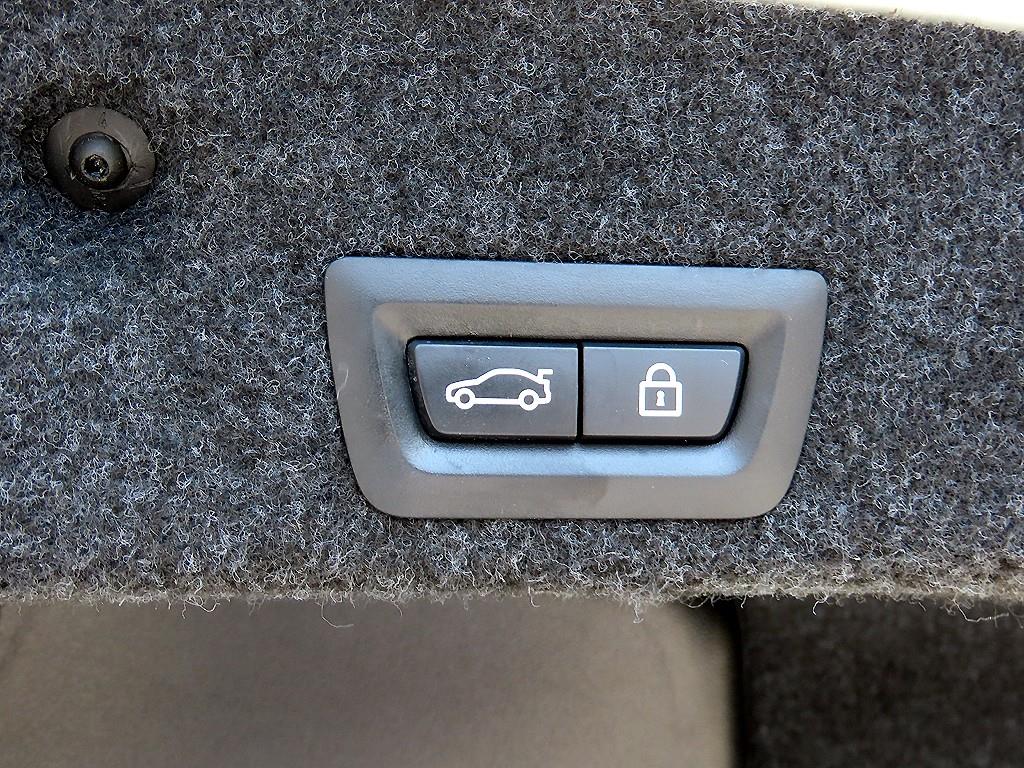 BMW 5-Series — photo 16