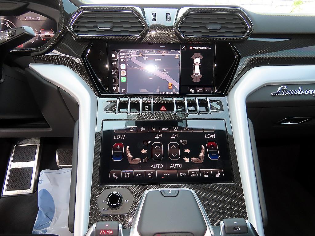 Lamborghini Urus — photo 12