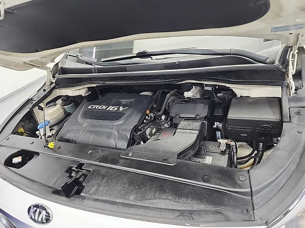 Kia Carnival — photo 05