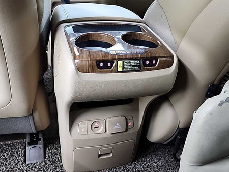 Kia Carnival — photo 13