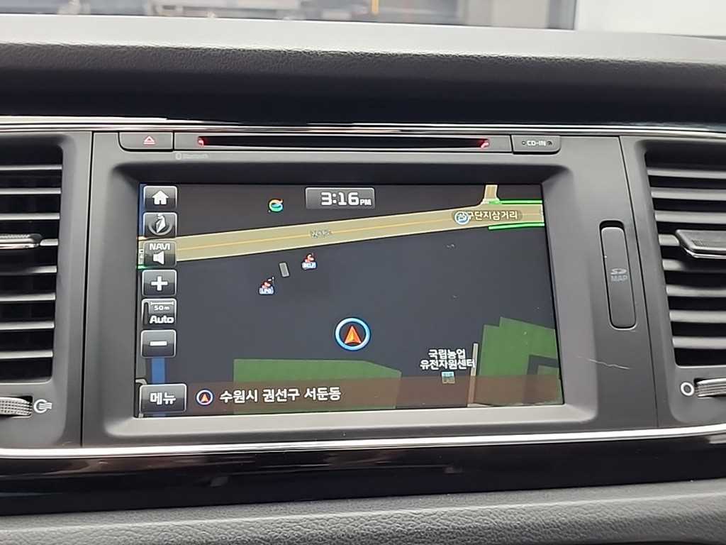 Kia Carnival — photo 17