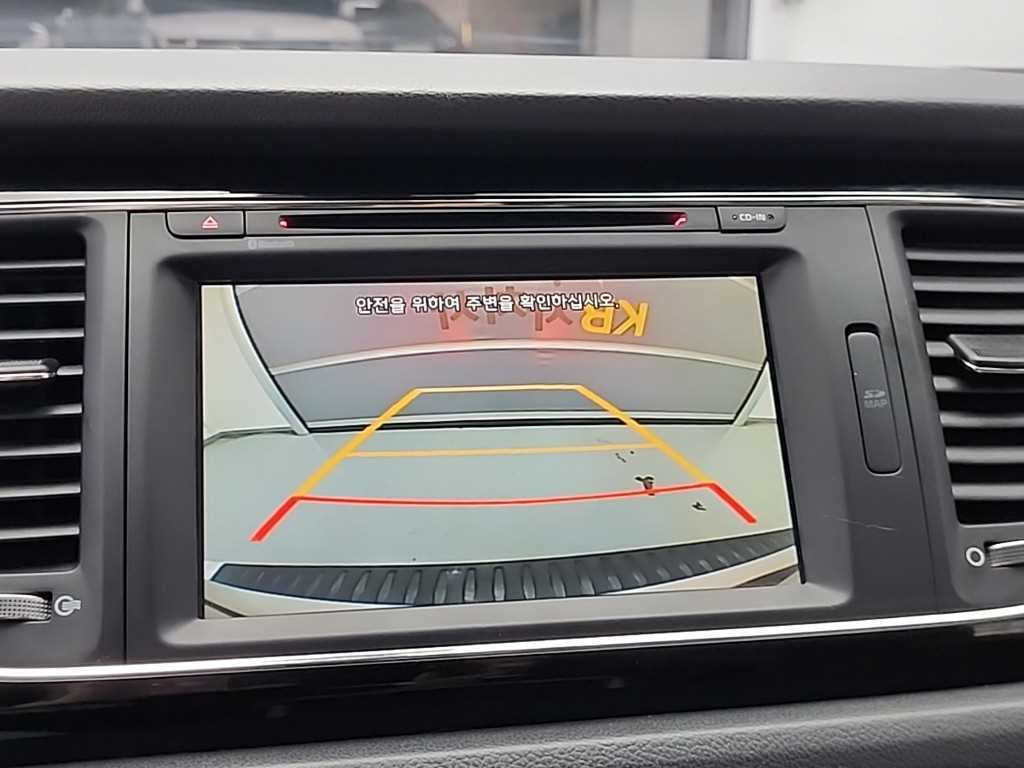 Kia Carnival — photo 18