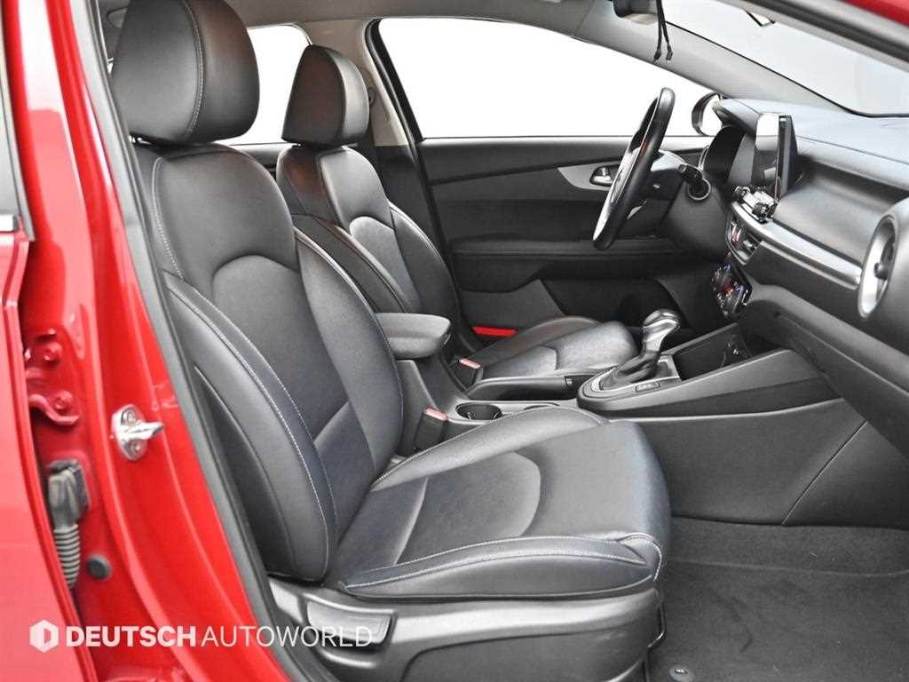 Kia K3 — photo 10