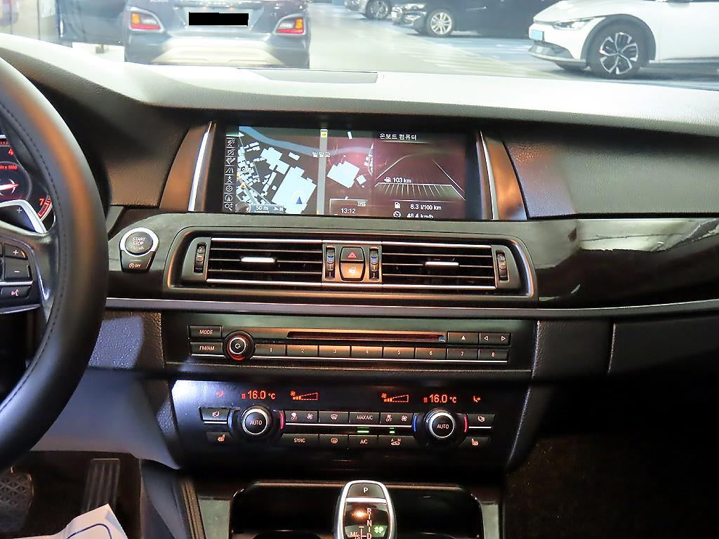 BMW 5-Series — photo 11