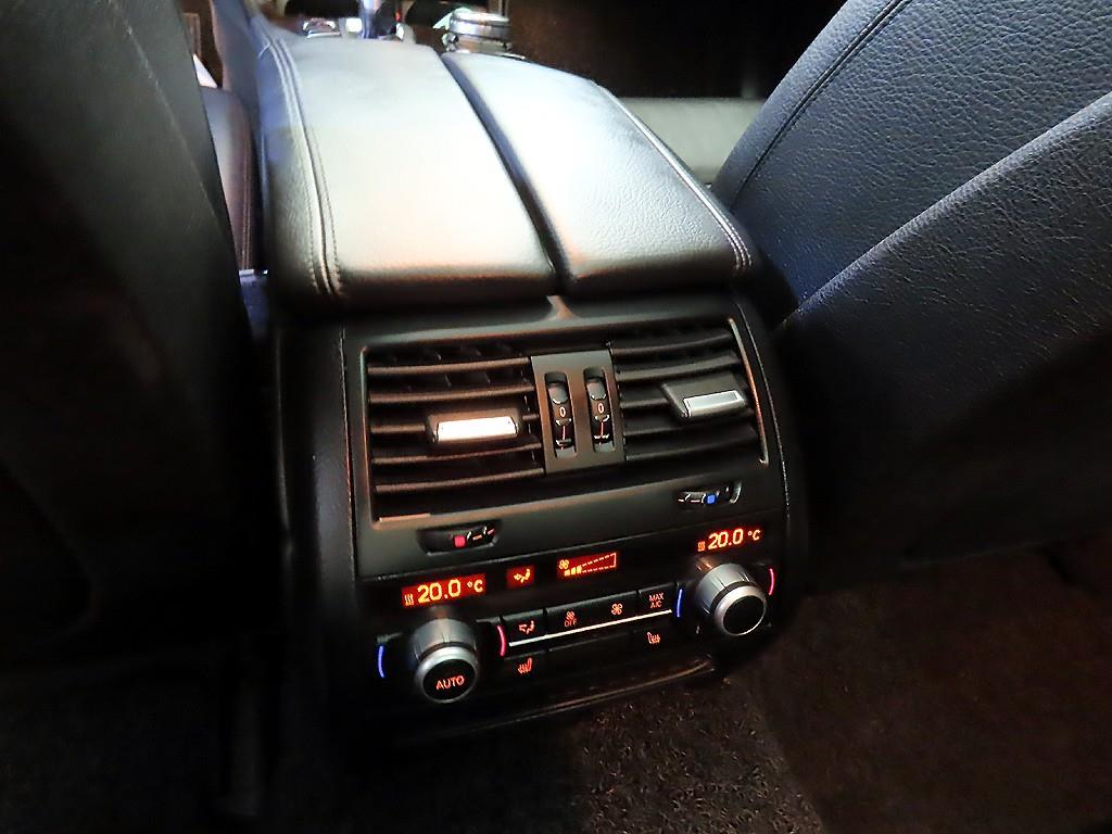 BMW 5-Series — photo 15