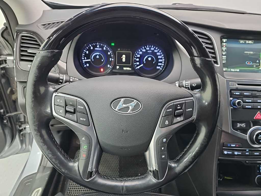 Hyundai Grandeur — photo 09