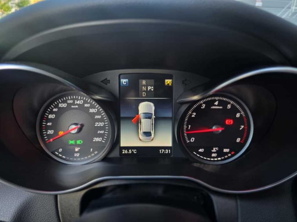 Mercedes-Benz C-Class — photo 07