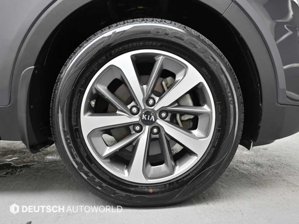 Kia Sorento — photo 05