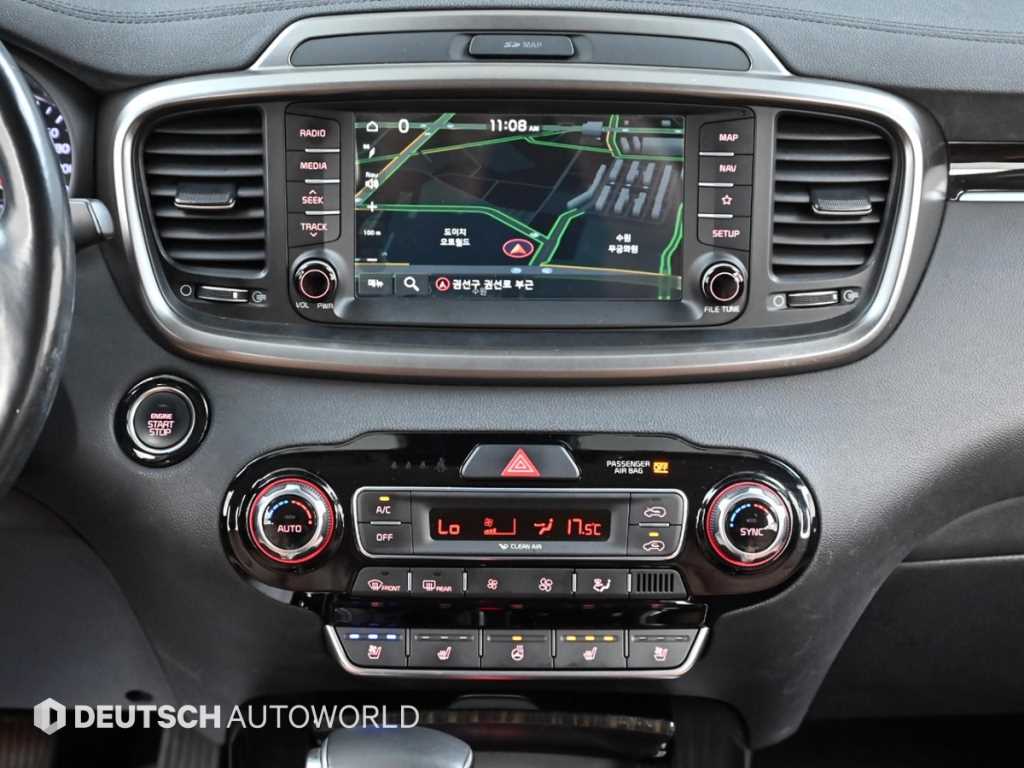 Kia Sorento — photo 14