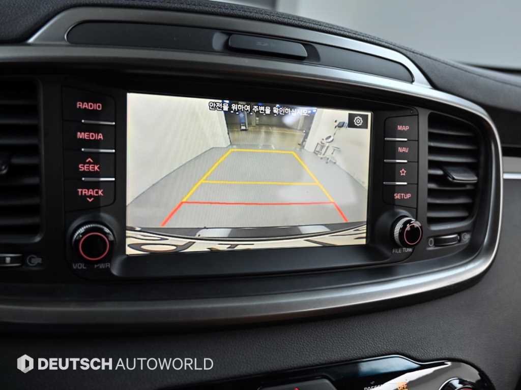 Kia Sorento — photo 15