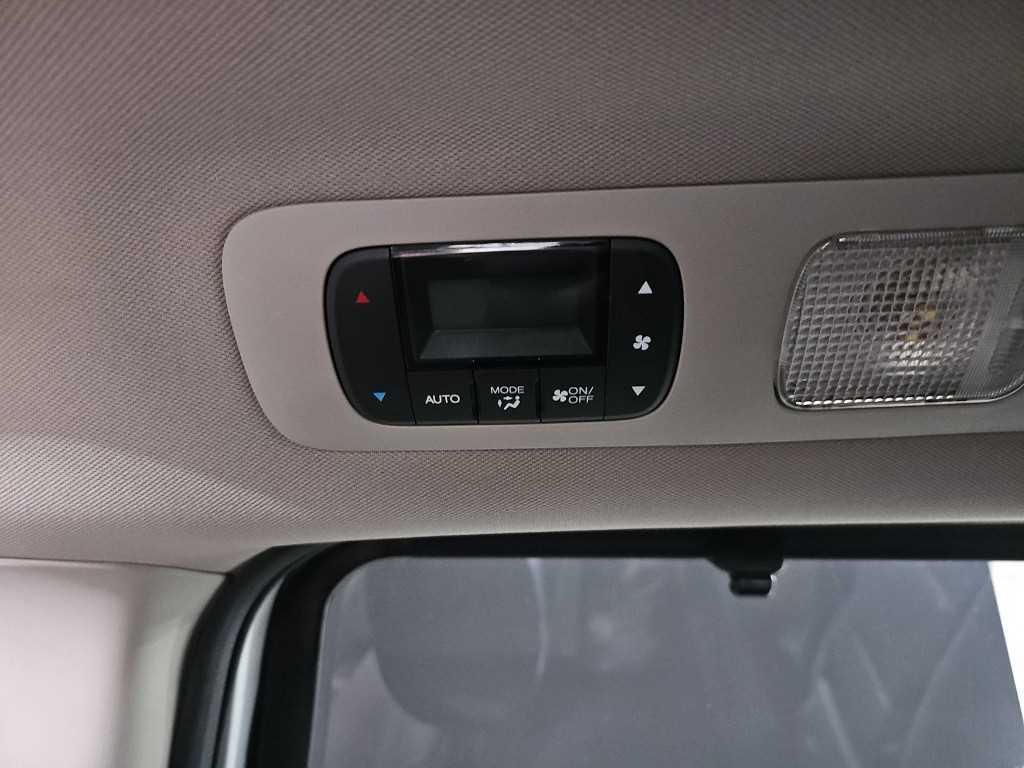 Honda Odyssey — photo 13