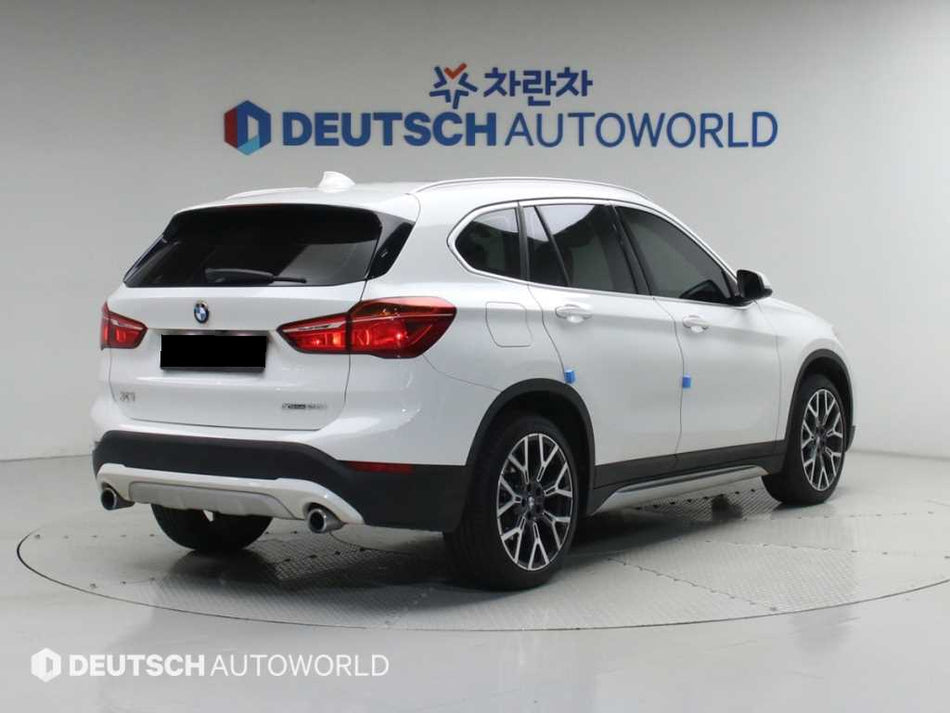 BMW X1 — photo 02