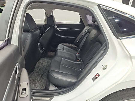 Hyundai Sonata — photo 12