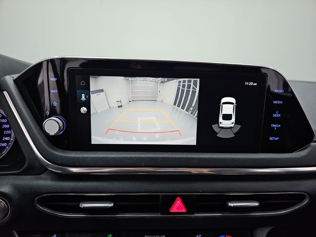 Hyundai Sonata — photo 14