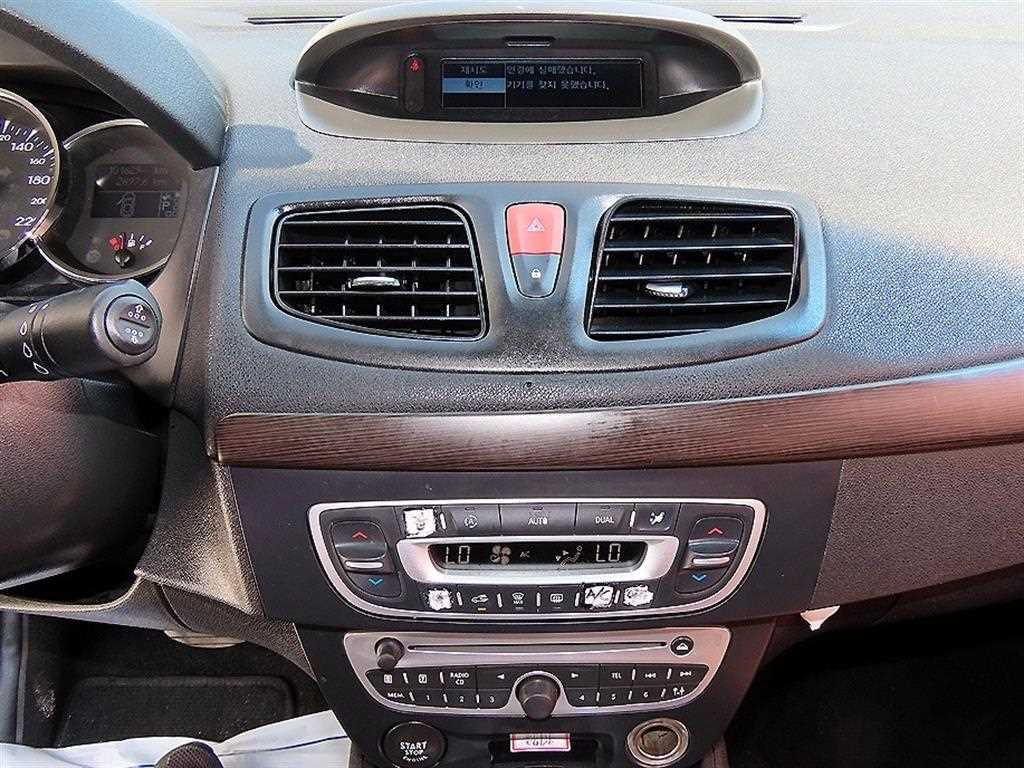 RENAULT SM3 — photo 13