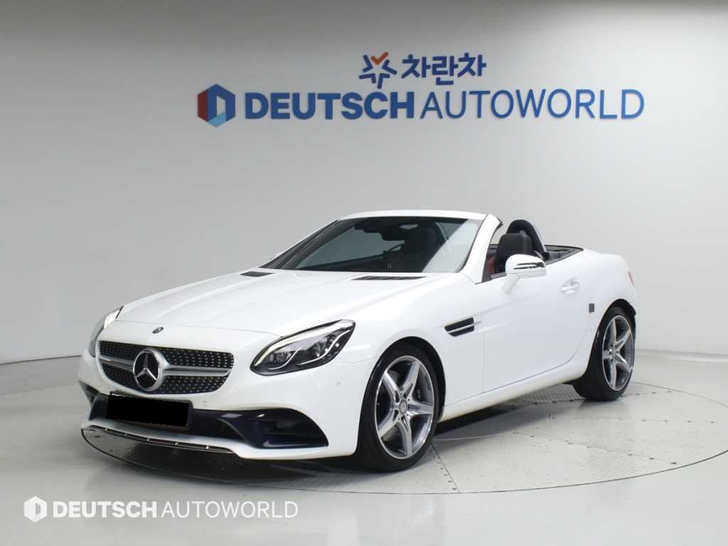 Mercedes-Benz SLC-Class — photo 01