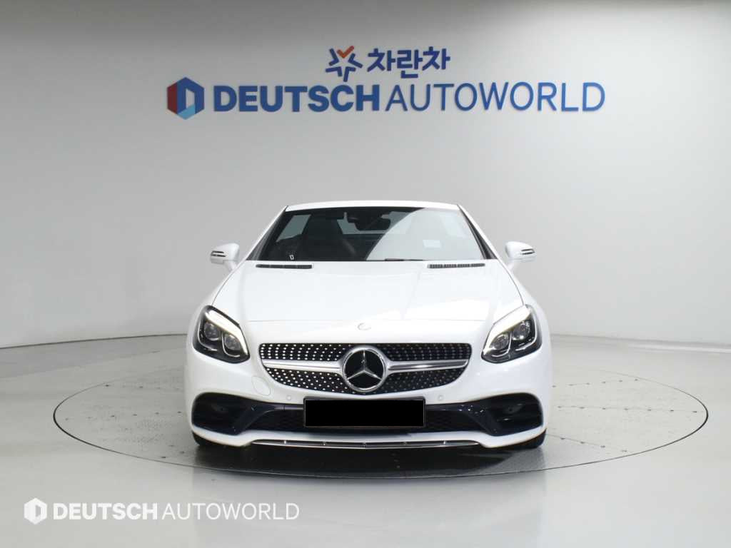 Mercedes-Benz SLC-Class — photo 03