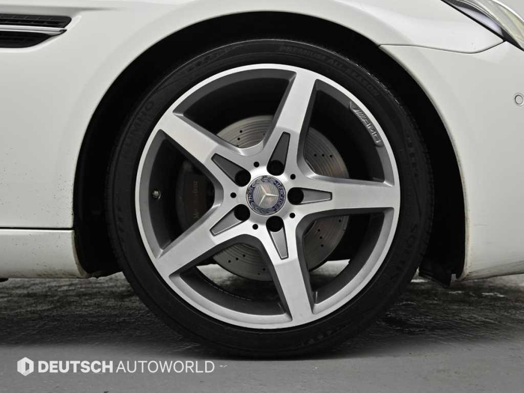Mercedes-Benz SLC-Class — photo 05