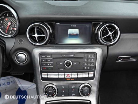 Mercedes-Benz SLC-Class — photo 14