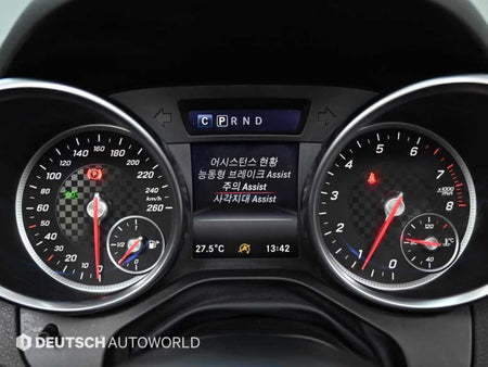 Mercedes-Benz SLC-Class — photo 18