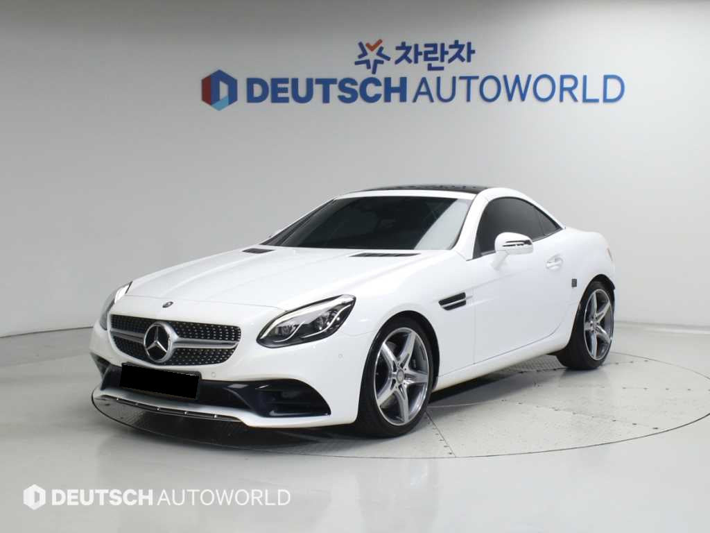 Mercedes-Benz SLC-Class — photo 20