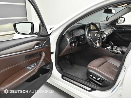 BMW 5-Series — photo 11