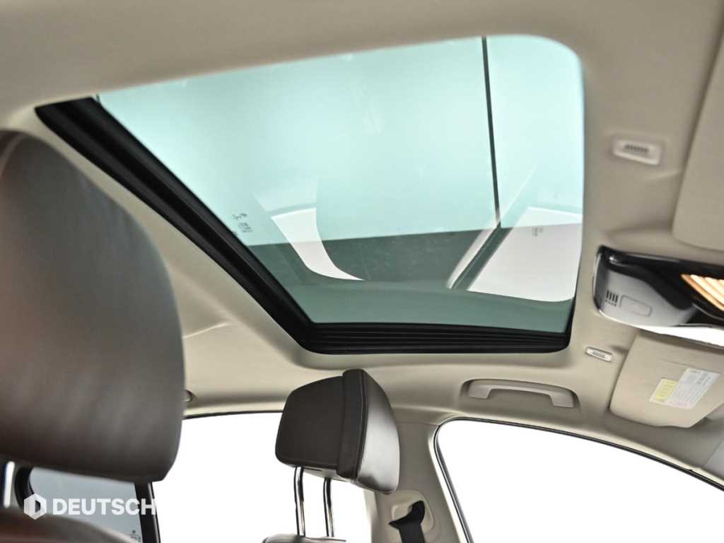 BMW 5-Series — photo 18