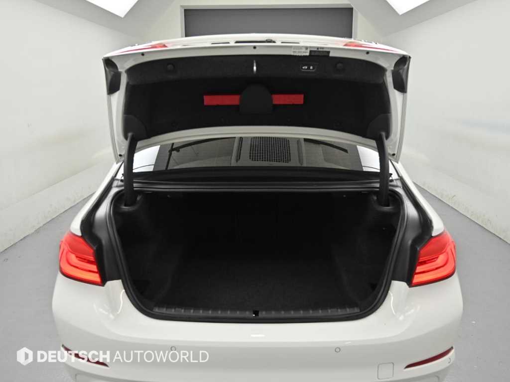 BMW 5-Series — photo 19