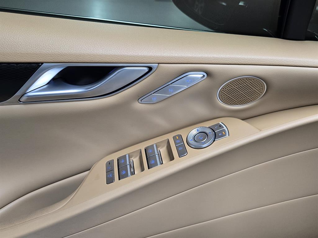 Genesis G80 — photo 15
