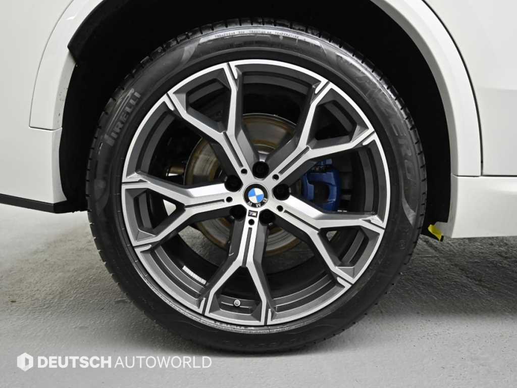 BMW X5 — photo 05