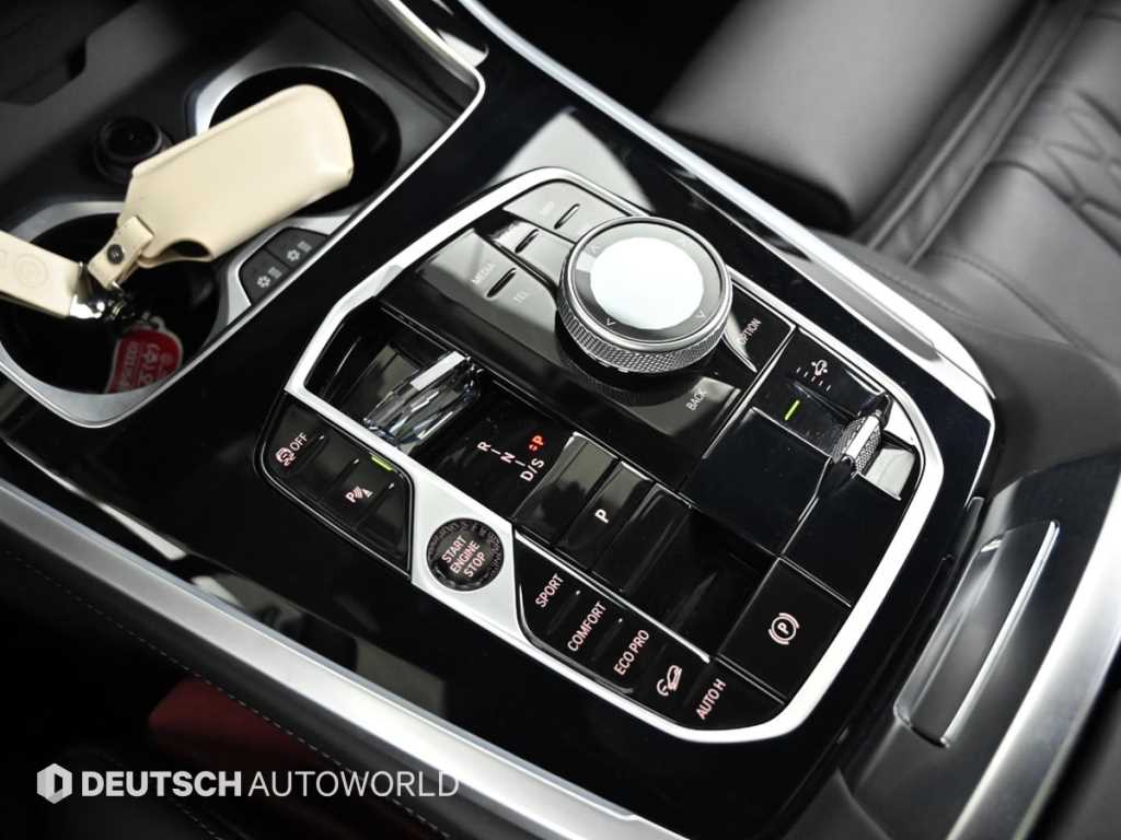 BMW X5 — photo 09