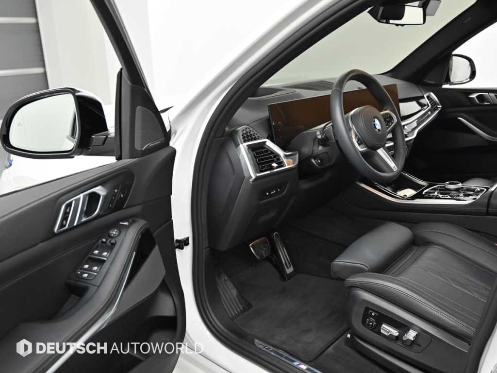 BMW X5 — photo 11