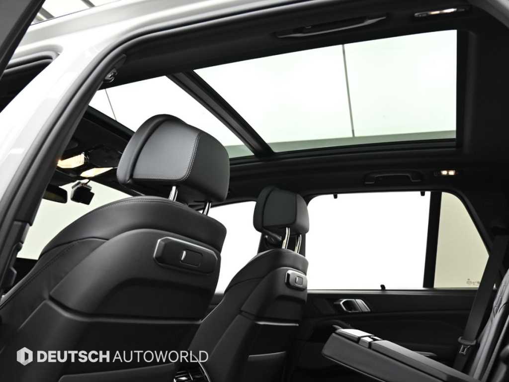 BMW X5 — photo 18