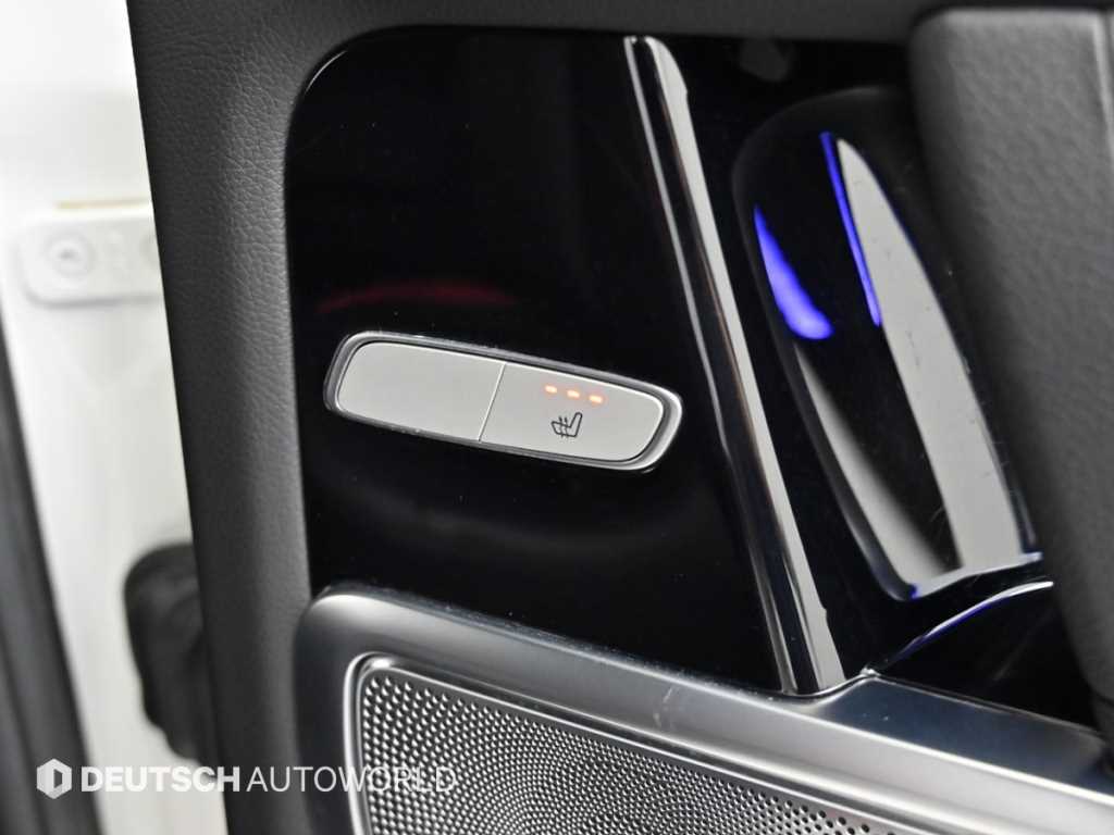 Mercedes-Benz G-Class — photo 16