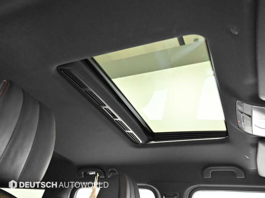 Mercedes-Benz G-Class — photo 18