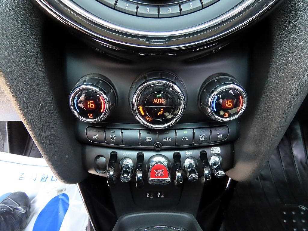 Mini Cooper — photo 13