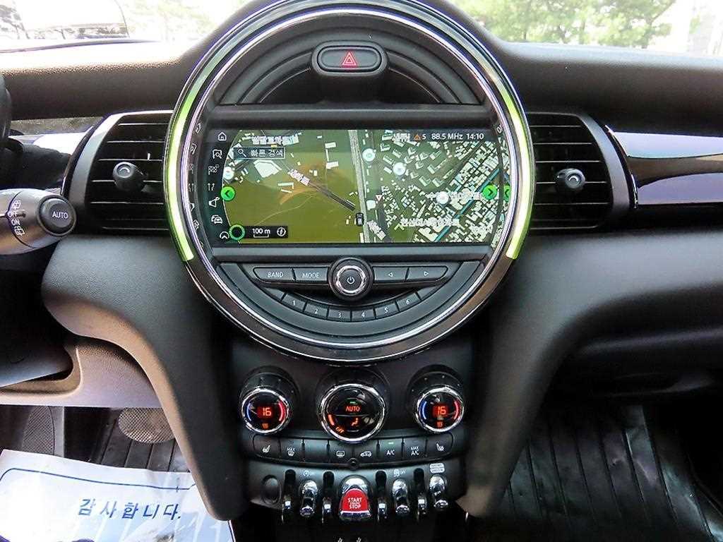 Mini Cooper — photo 14