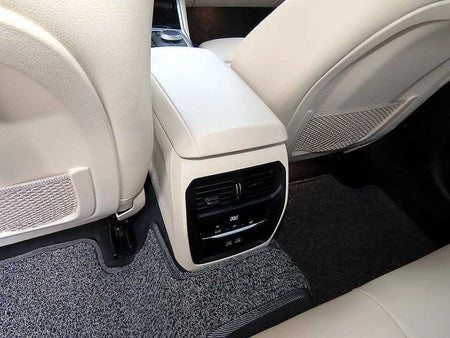 BMW 3-Series — photo 17