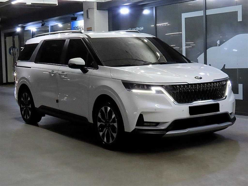 Kia Carnival — photo 01