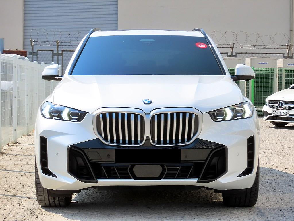 BMW X5 — photo 01