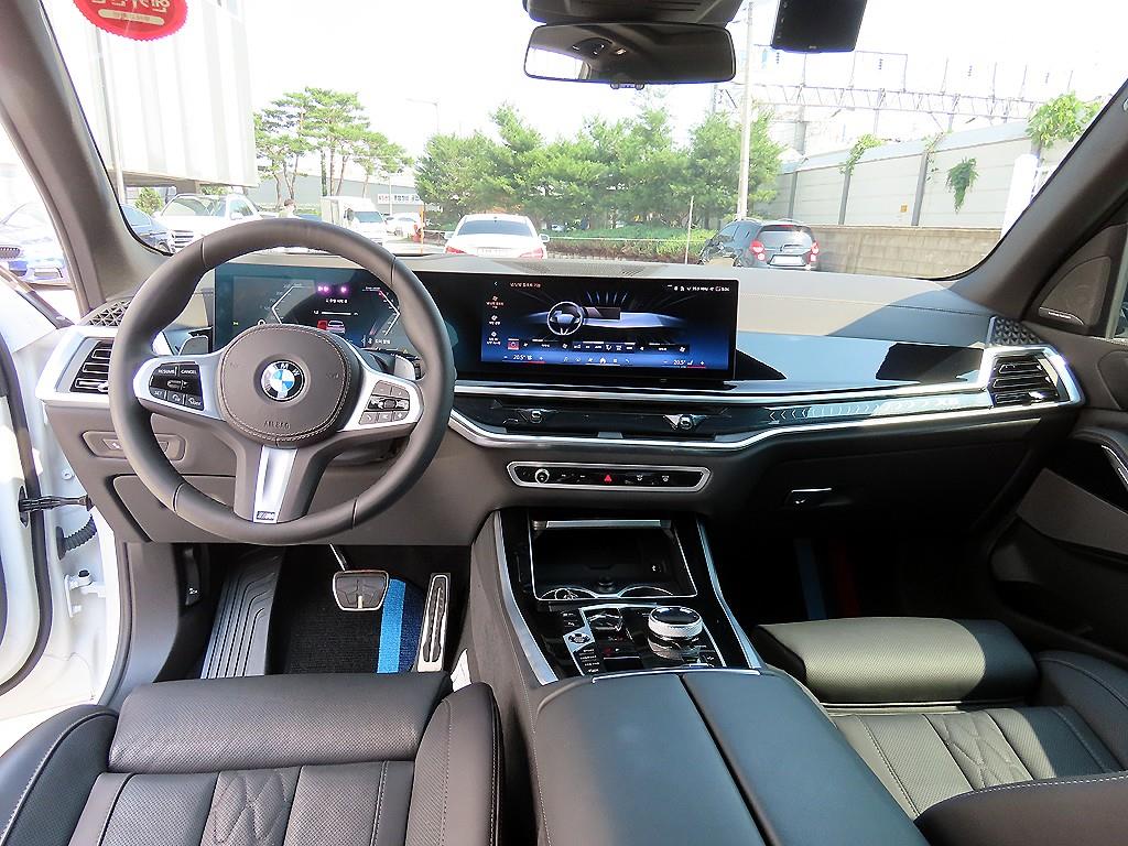 BMW X5 — photo 07