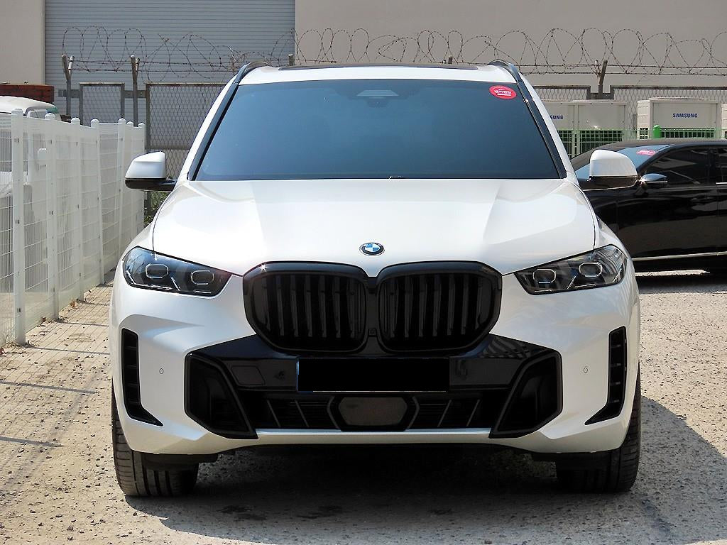BMW X5 — photo 01