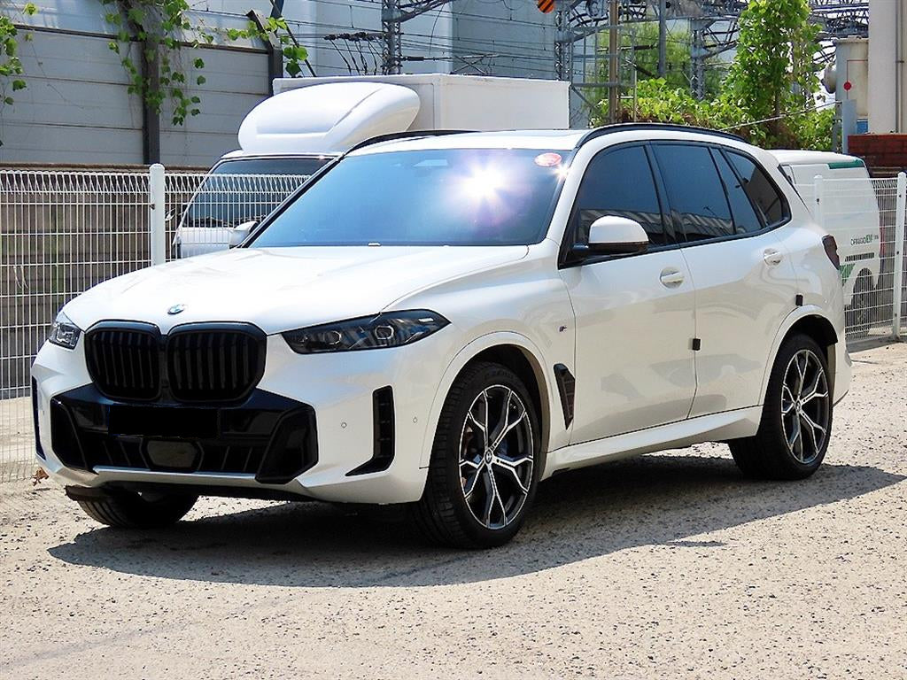 BMW X5 — photo 02