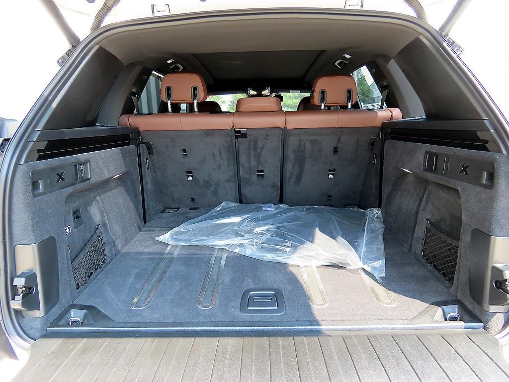 BMW X5 — photo 16