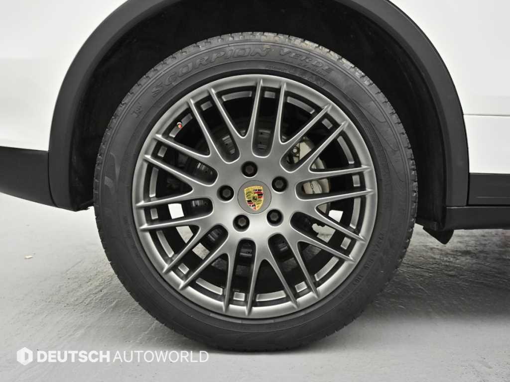 Porsche Cayenne — photo 05